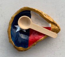 Load image into Gallery viewer, Texas Flag Oyster Shell Ring Dish/Salt Dish
